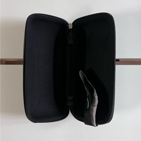 Organizers for electronics and eye glasses - Picture 12 of 12